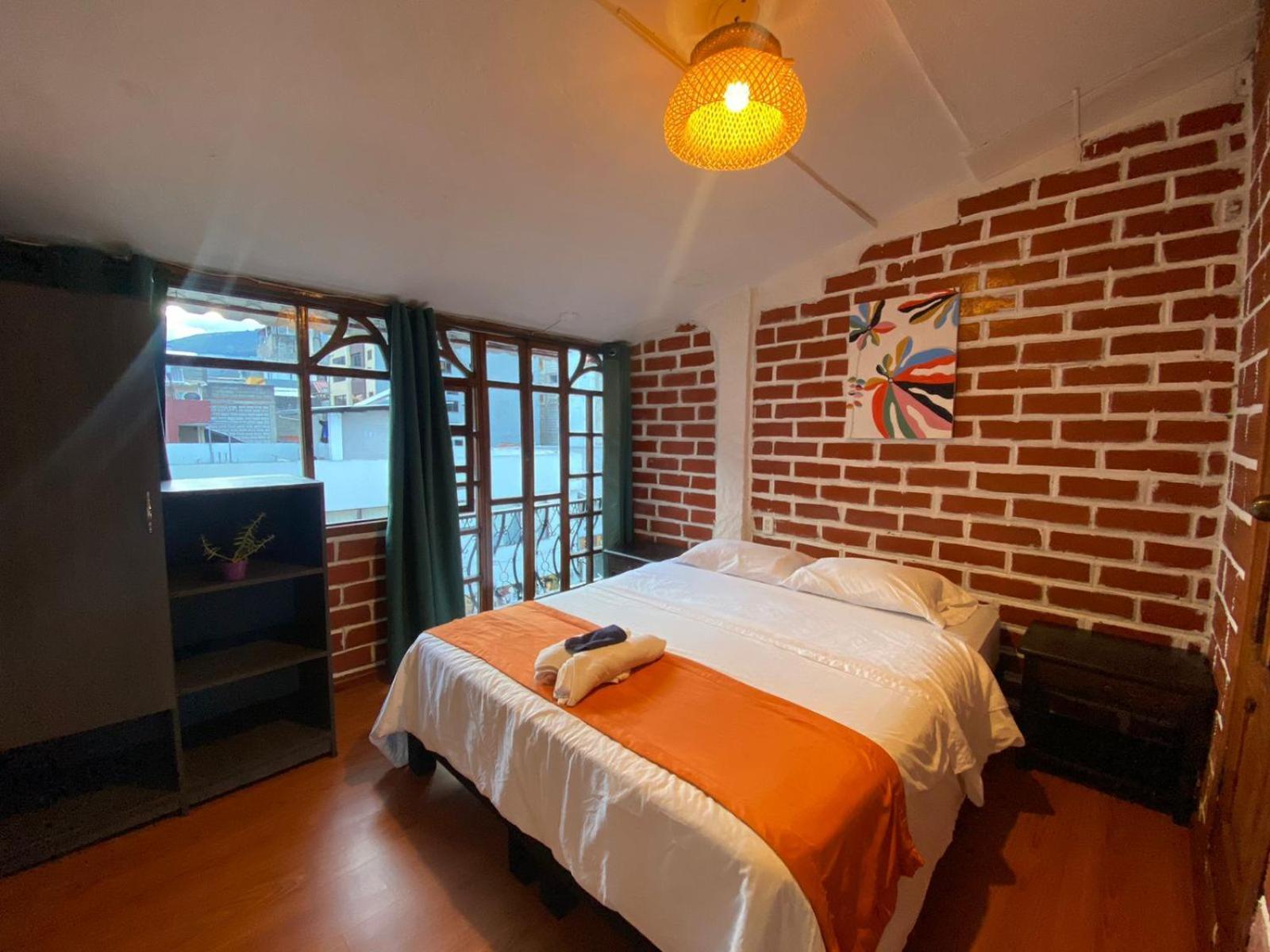 Garden House Hostal Banos  Exterior photo