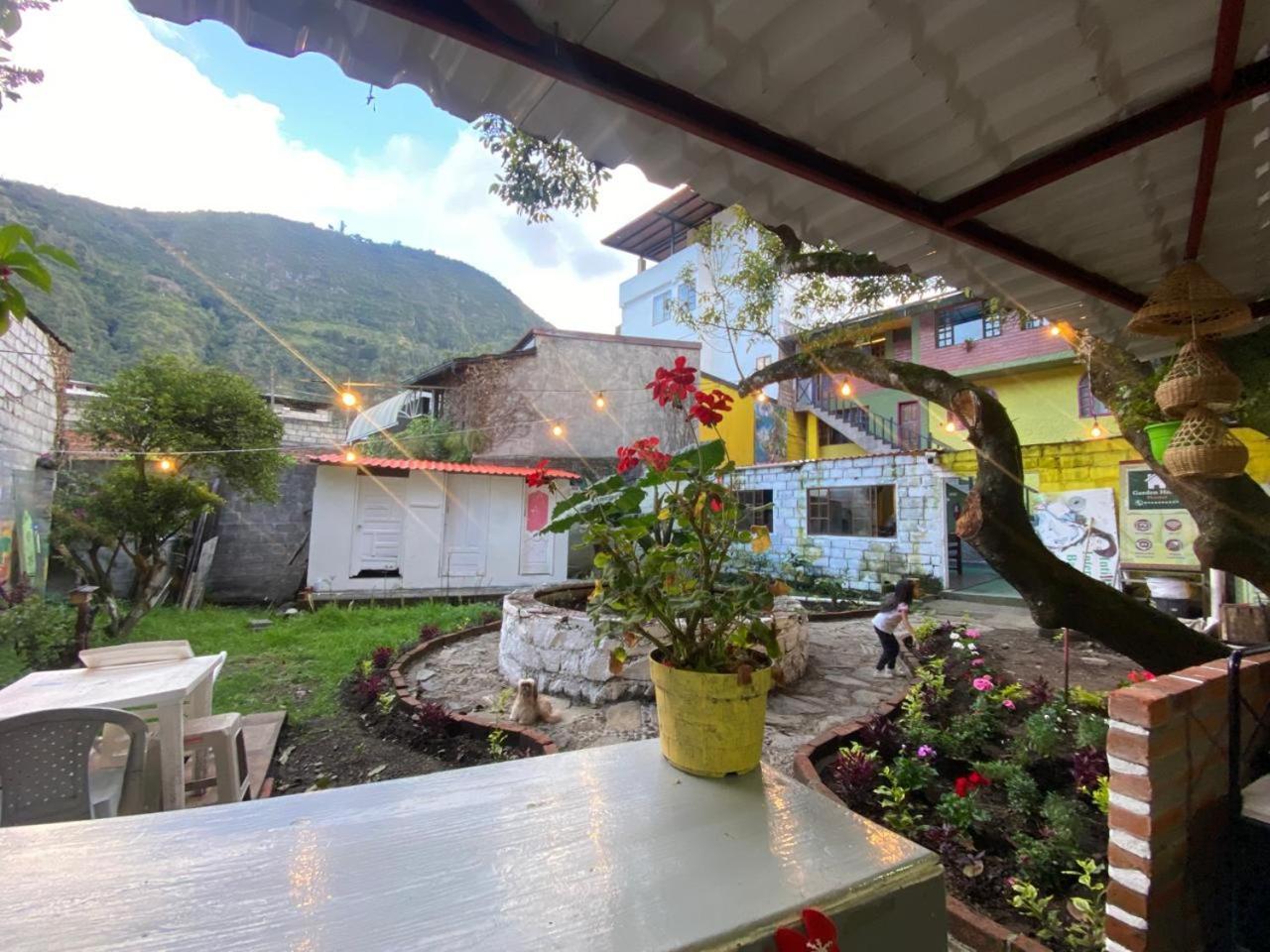 Garden House Hostal Banos  Exterior photo